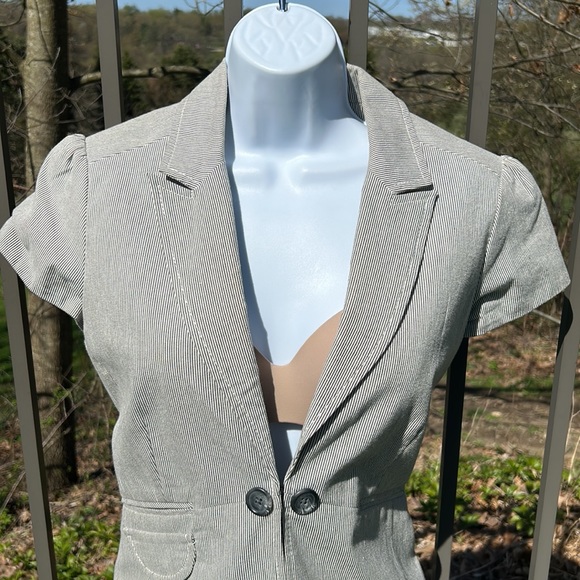 Ann Taylor LOFT Gray Striped Blazer Size 8P - Picture 2 of 13